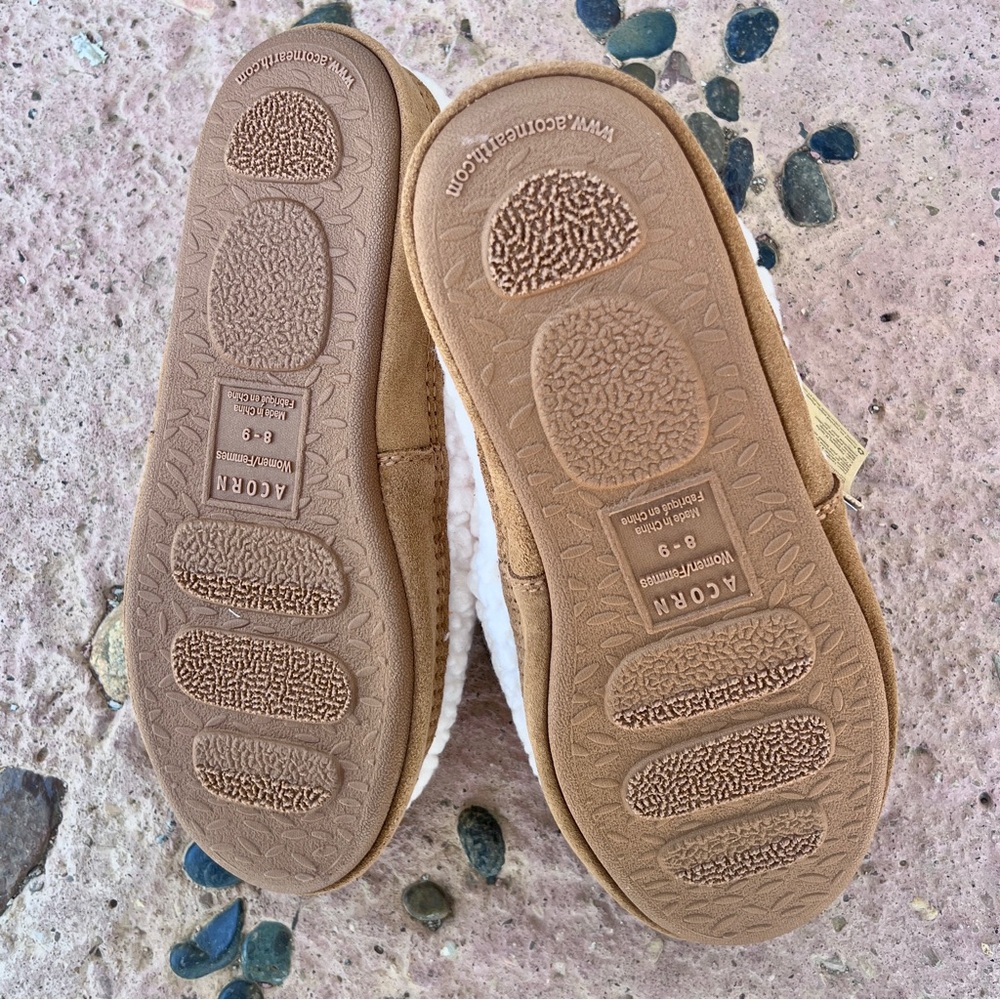 ACORN Cozy Cream Fleece Slippers - Picture 2 of 4
